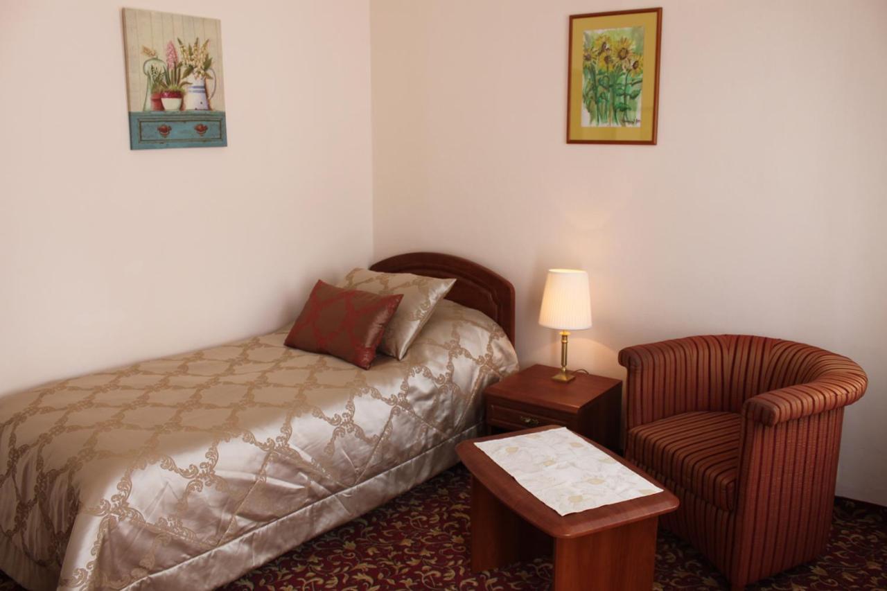 Spa Hotel Purkyne كارلوفي فاري المظهر الخارجي الصورة
